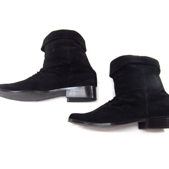 Classique Shoes - Classique Women's Black Suede Ankle Boot 10W New